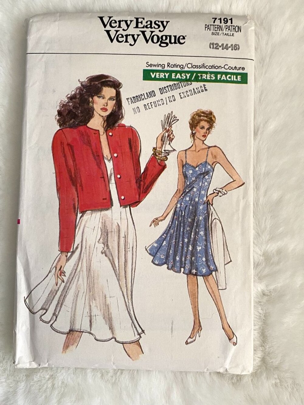 2 Vogue Sewing Patterns - Picture 2 of 5